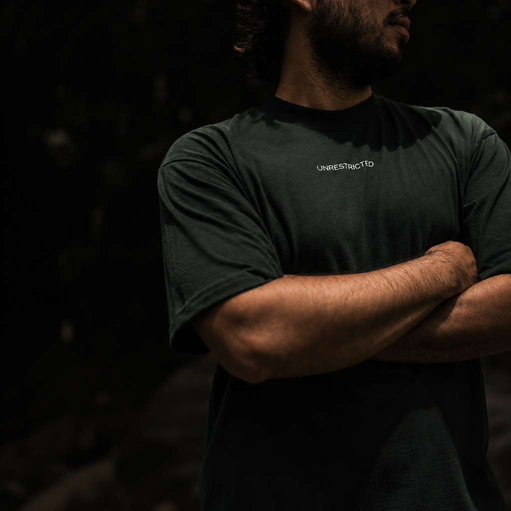 UNRESTRICTED - Playera Boxy Premium | Verde Botella