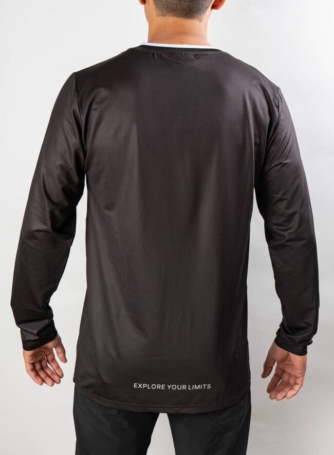 Trasera-Negra-Hombre-modelo