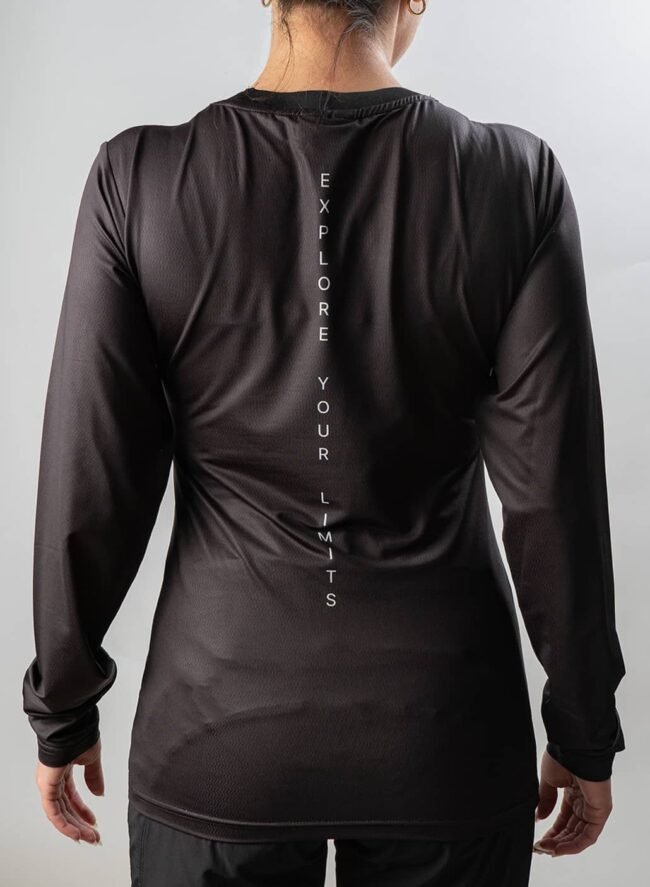 trasera-negromenta-mujer-modelo